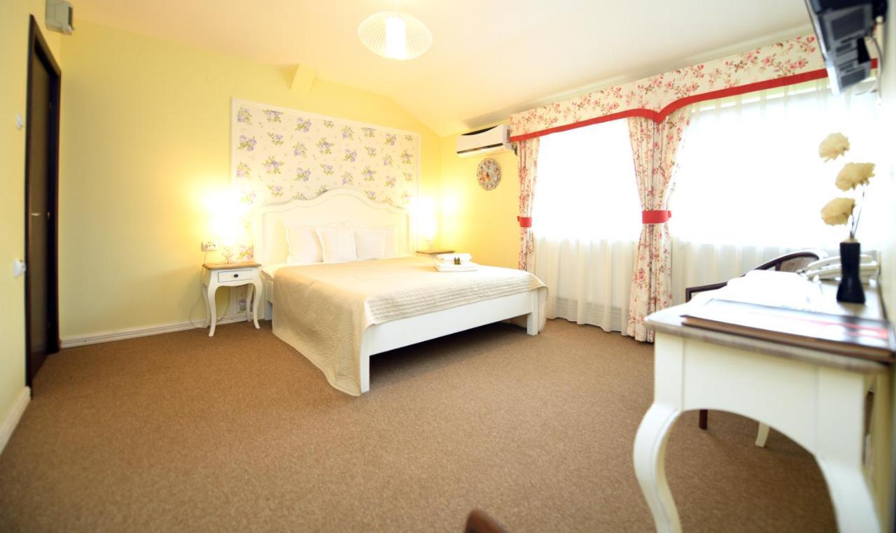 Haţeg Vip Motel Restaurant מראה חיצוני תמונה